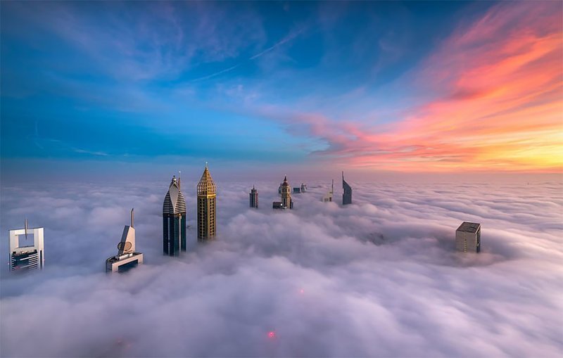 Дубай в облаках: потрясающие снимки одних из самых роскошных небоскребов мира вид, дубай, небоскреб, оаэ, туман, фотография, фотомир