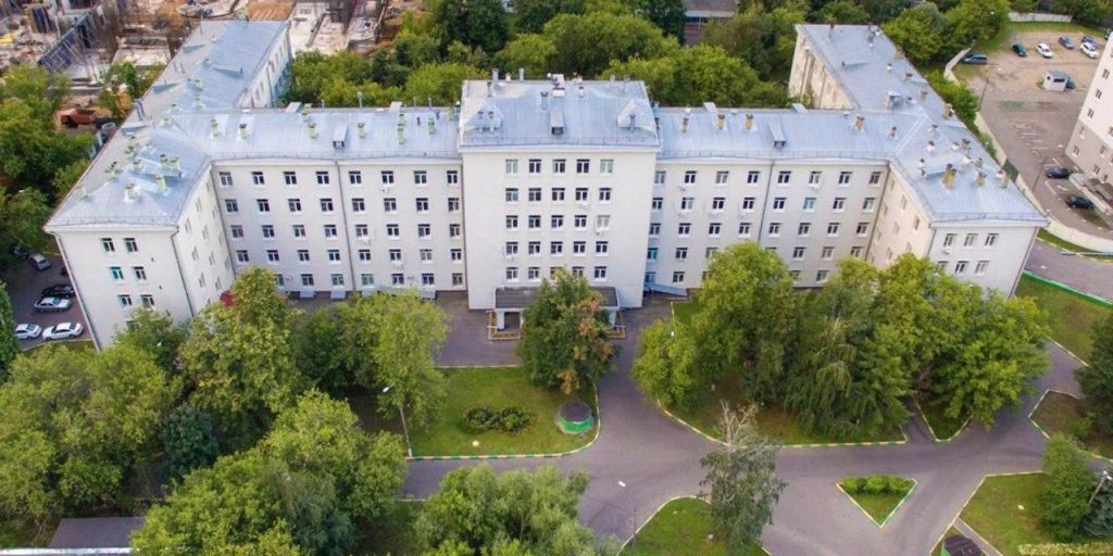 Собянин оценил итоги капремонта Спинального центра в больнице Вохробова