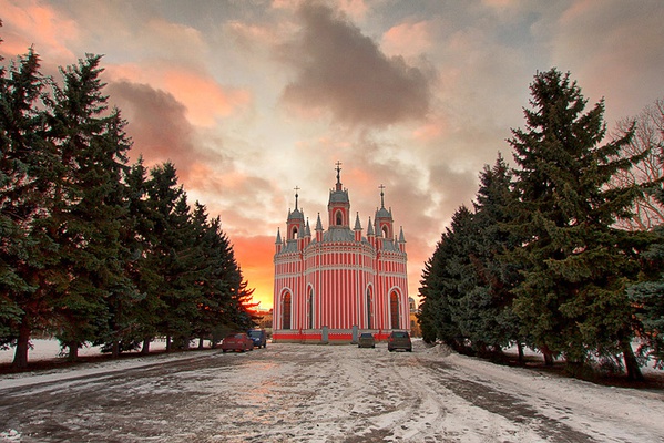 ЧЕСМЕНСКАЯ ЦЕРКОВЬ В ПЕТЕРБУРГЕ