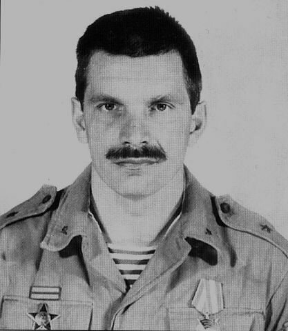 А это командир отряда капитан Григорий Быков