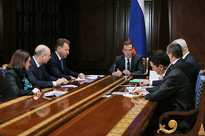 Дмитрий Медведев проводит совещание по финансово-экономической ситуации