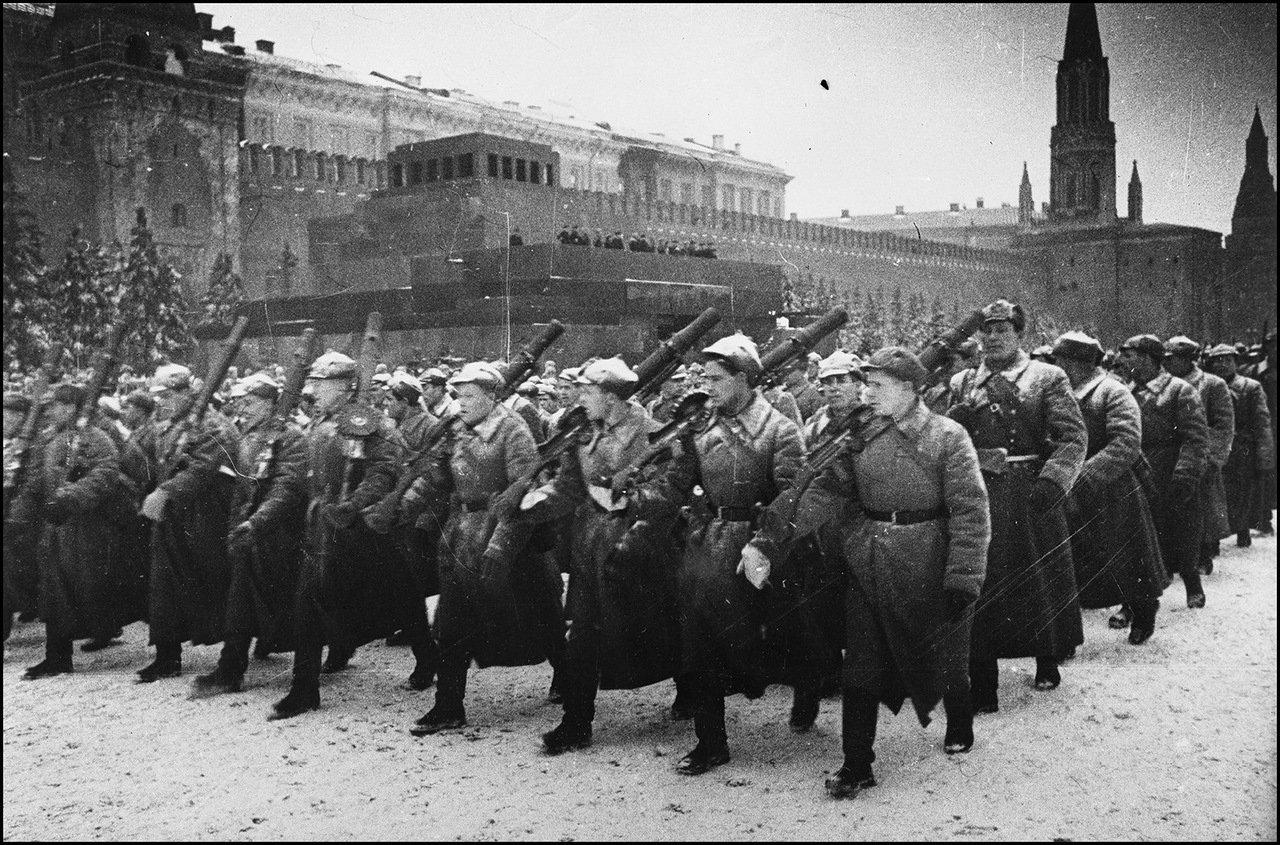 Сила Советского строя («Красная звезда» от 28 октября 1942 года) Сила Советского строя («Красная звезда» от 28 октября 1942 года)