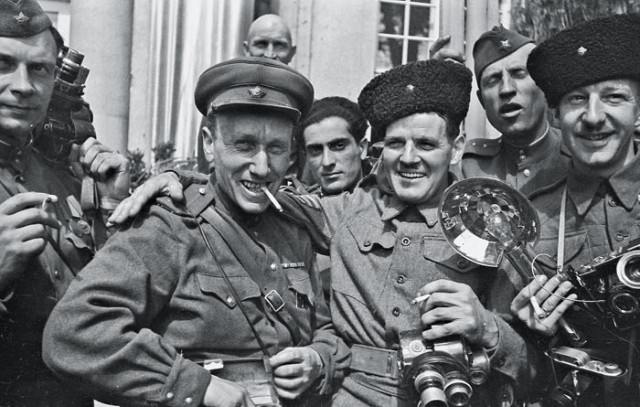 Агония. Май 1945 г. Агония. Май 1945 г.