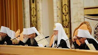 Патриарх Московский и всея Руси Кирилл на заседании Архиерейского собора 2017 Патриарх Московский и всея Руси Кирилл на заседании Архиерейского собора 2017