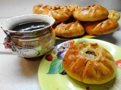 Беляши на кефире в духовке. Беляши на кефире в духовке.