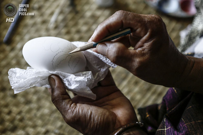 Роспись яиц по-индонезийски