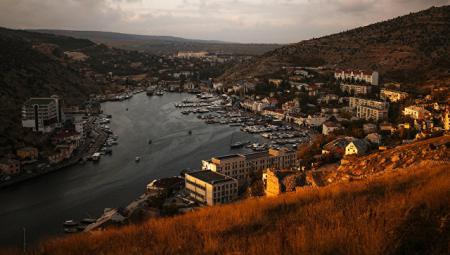 На Украине арестовали российское судно за добычу песка в Крыму. Похоже, арест был заочный) На Украине арестовали российское судно за добычу песка в Крыму. Похоже, арест был заочный)