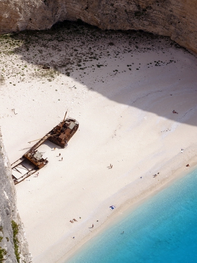   (Navagio Beach).  , 