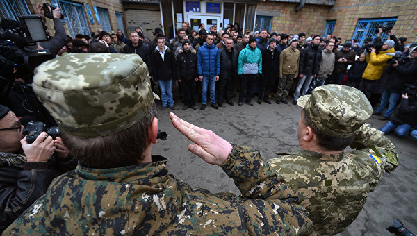 Политолог Денис Антонович: Как украинские политики имитируют войну с Россией
