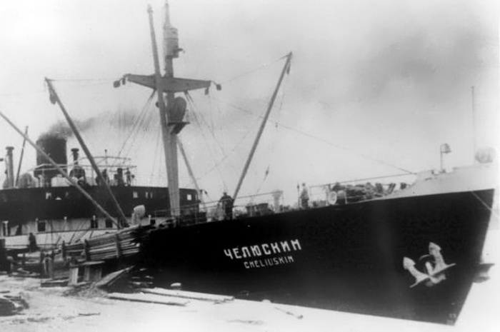 Гибель "Челюскина": 2 месяца ледового плена и чудесное спасение 104 человек Гибель "Челюскина": 2 месяца ледового плена и чудесное спасение 104 человек