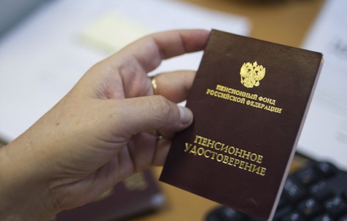 В России приняли закон о повышении пенсионного возраста