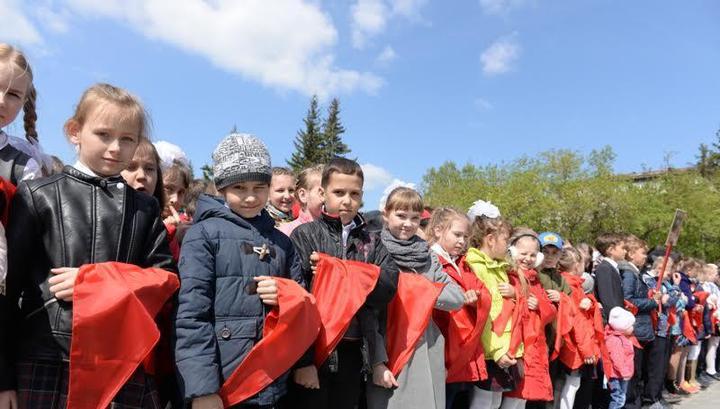95 лет пионерии: ностальгия по прошлому и современные "орлята"