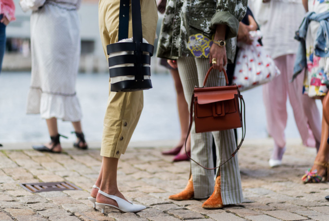 Streetstyle: 30 самых эффектных аксессуаров Недели моды в Копенгагене Streetstyle: 30 самых эффектных аксессуаров Недели моды в Копенгагене