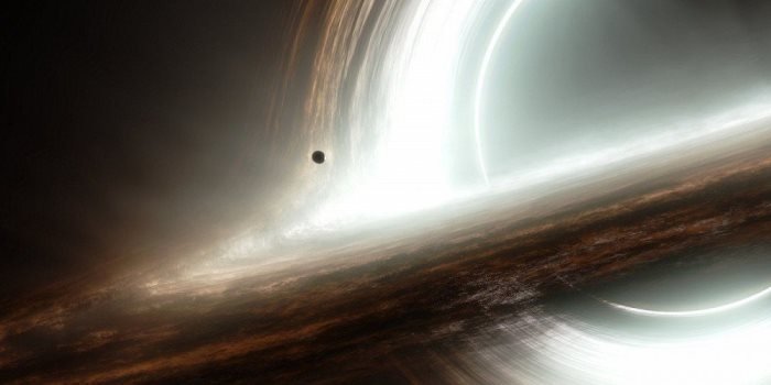 Черная дыра из кинофильма Интерсеттеллар. Черная дыра из кинофильма Интерсеттеллар.