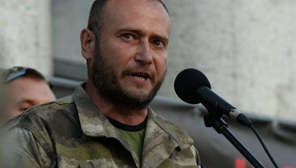 Ярош обещает навести нацистский порядок в Днепре: «несогласных на вилы» Ярош обещает навести нацистский порядок в Днепре: «несогласных на вилы»