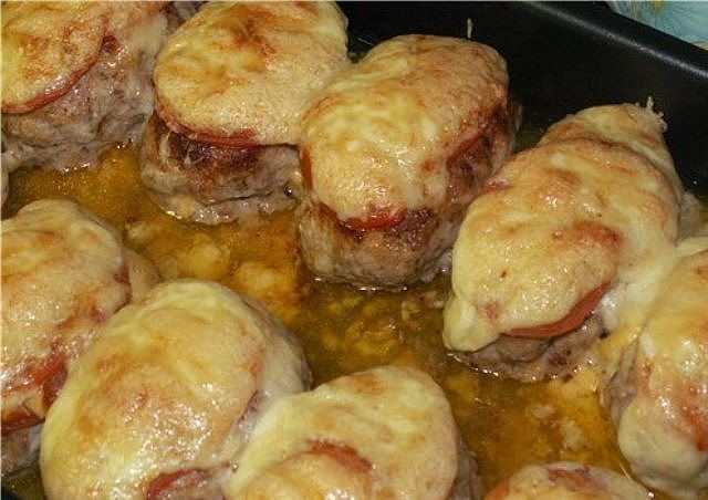 Котлетки под шубкой.