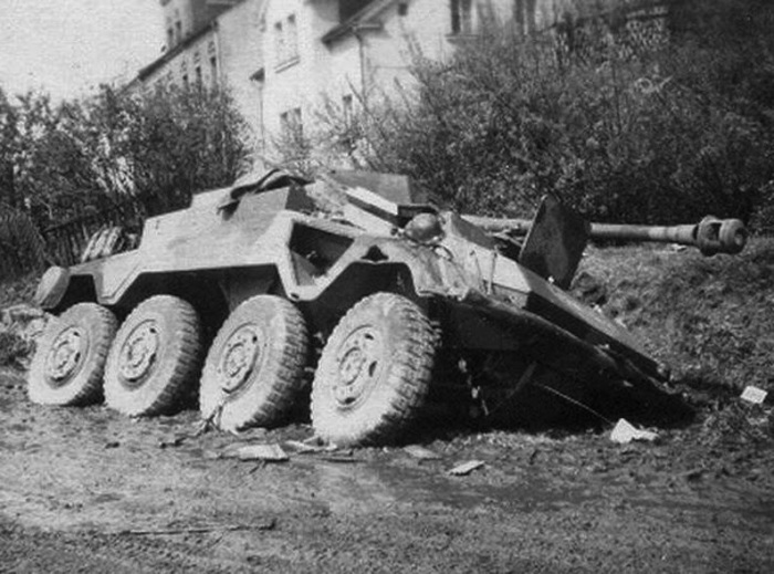 Все пошло не так. |Фото: ww2enimagenes.com. Хромая «Пума»: что представляла собой лучшая разведывательная машина Германии SDKFZ 234/2