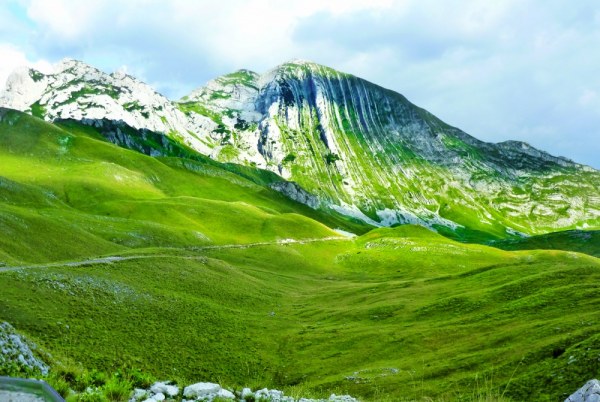 Красивая и такая разнообразная Черногория (17 фото)