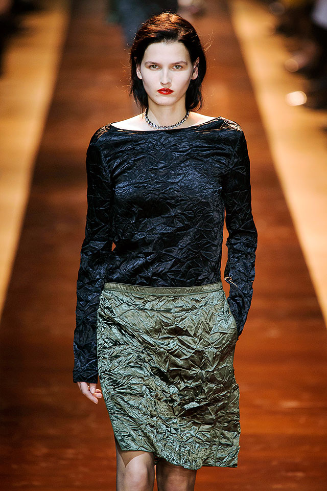 Nina Ricci весна-лето 2016 Госпожа Помятая: почему утюг вам больше не понадобится (фото 2)