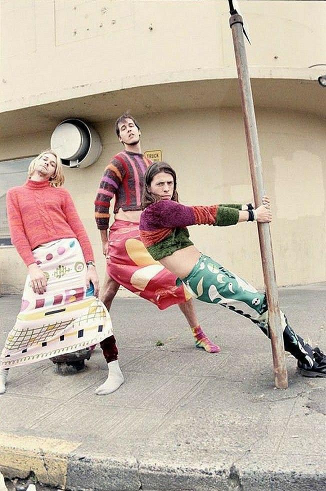 7 крутых фото группы Nirvana в женской одежде