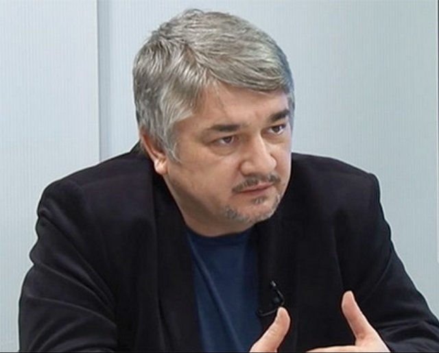 Ищенко высмеял Порошенко: «Обещать – не значит жениться» Ищенко высмеял Порошенко: «Обещать – не значит жениться»
