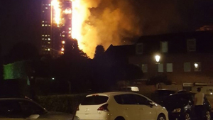 При пожаре в жилом доме в Лондоне пострадали несколько человек При пожаре в жилом доме в Лондоне пострадали несколько человек