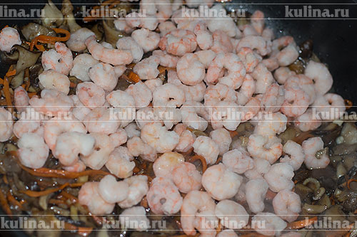 Фунчоза с овощами Добавить креветки.