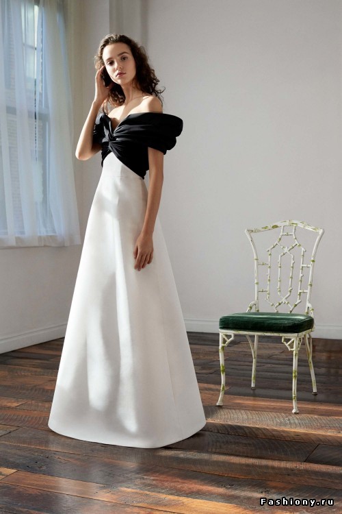 Элегантность и женственность в коллекции Carolina Herrera pre-fall 2018 Элегантность и женственность в коллекции Carolina Herrera pre-fall 2018