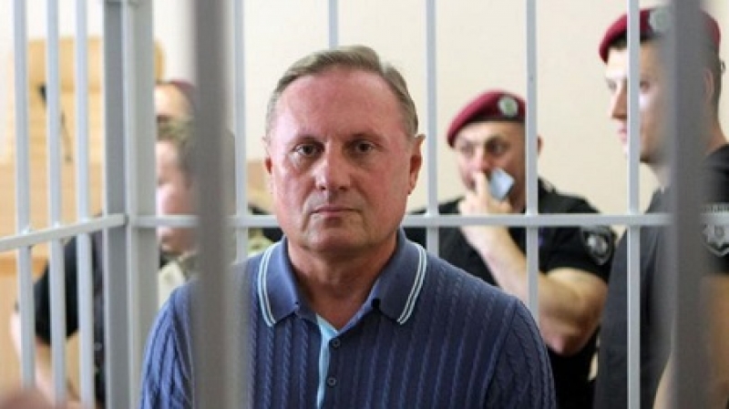 Колесников утверждает: Александра Ефремова, сидящего более 30 месяцев в СИЗО, однопартийцы не бросили
