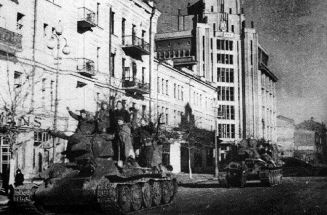 Танковый Суворов. Гений и смекалка Павла Рыбалко Танковый Суворов. Гений и смекалка Павла Рыбалко