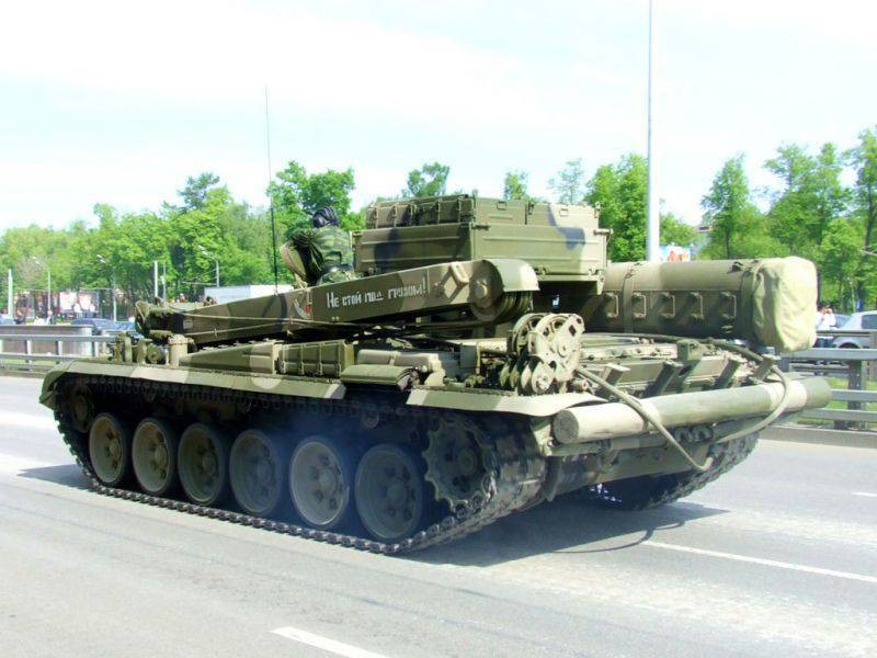 Бронированная ремонтно-эвакуационная машина (БРЭМ) Бронированная ремонтно-эвакуационная машина (БРЭМ) АРМИЯ., бронемашина, военная техника, танк
