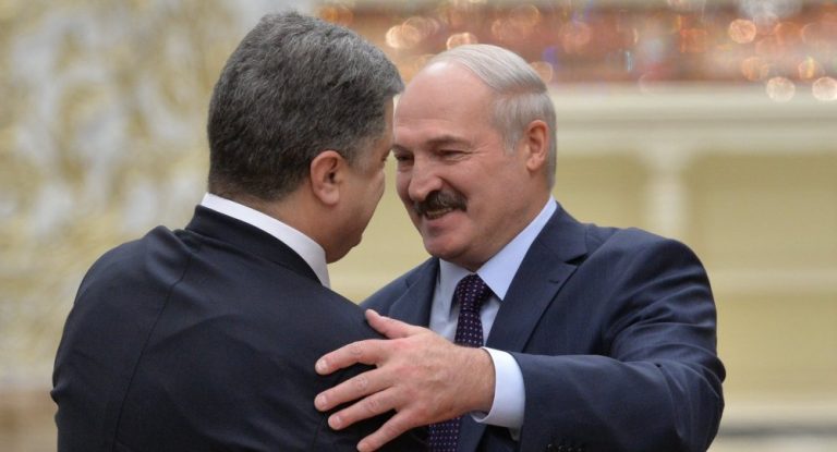 Лукашенко отправил помощь занятому украинской армией Донбассу, но не ЛДНР Лукашенко отправил помощь занятому украинской армией Донбассу, но не ЛДНР