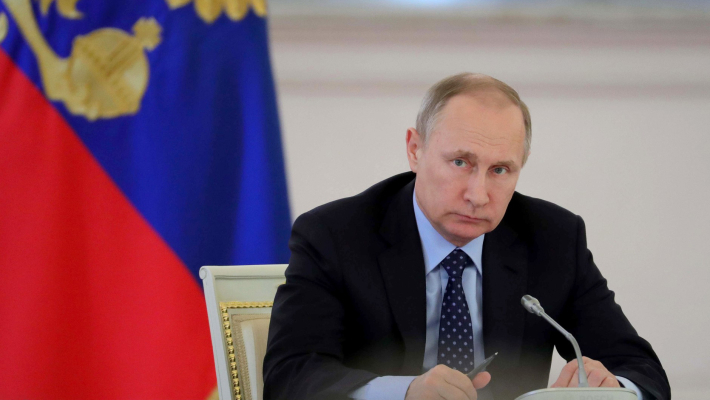 Путин запретил банкам расставлять 'кредитные ловушки' для россиян