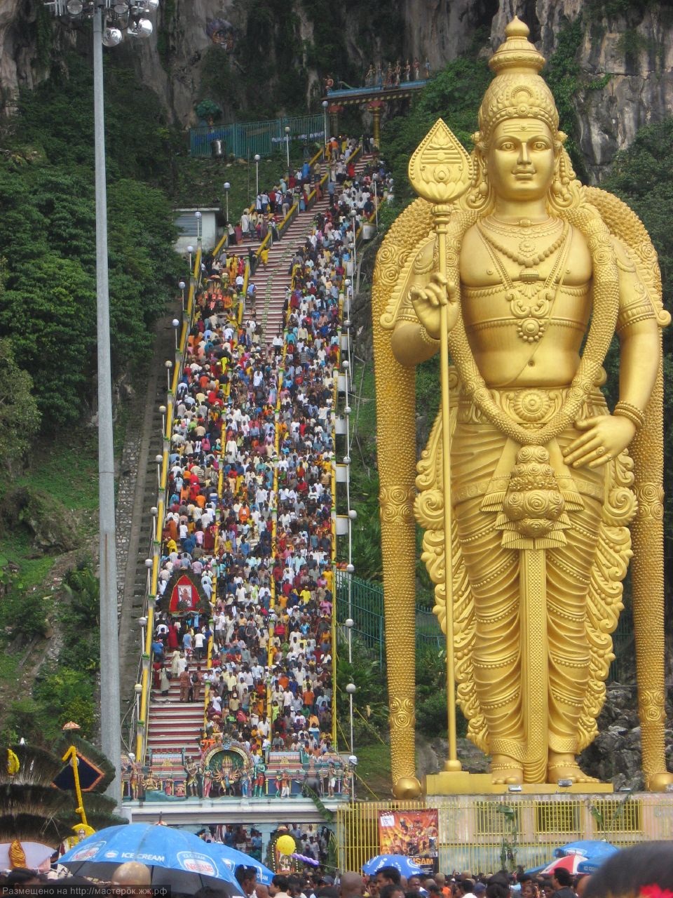 Пещеры Бату Кейвс (Batu Caves). Индонезия. Пещеры Бату Кейвс (Batu Caves). Индонезия.