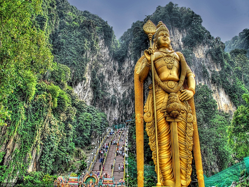 Пещеры Бату Кейвс (Batu Caves). Индонезия. Пещеры Бату Кейвс (Batu Caves). Индонезия.
