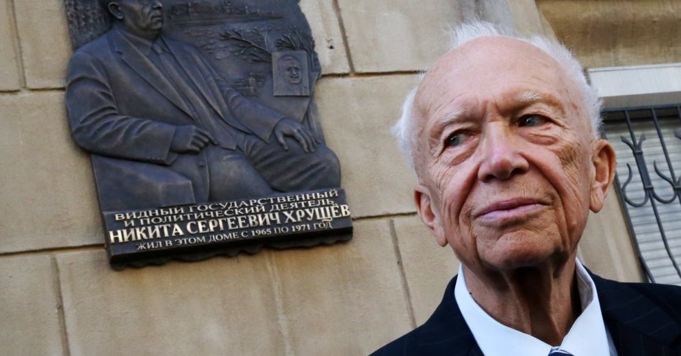 http://xmlpress.ru/wp-content/uploads/sites/60/2017/10/khrushchev-sergei-49392861.jpg