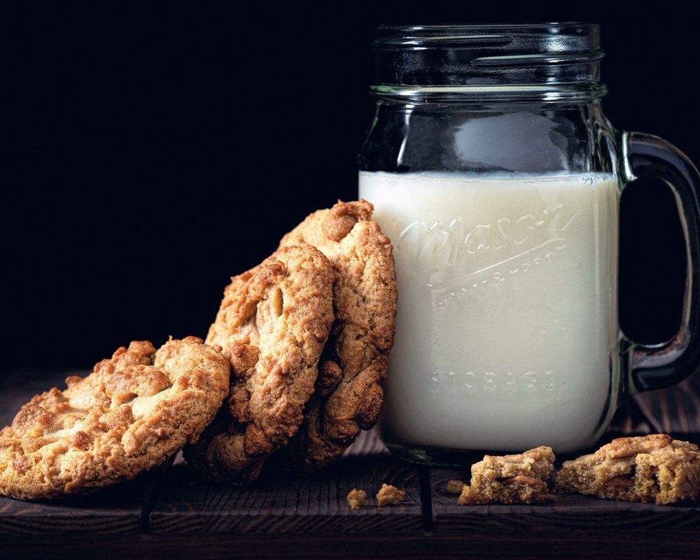Молоко и цельнозерновые продукты защищают от рака