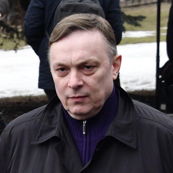 Андрей Разин назвал отечественных звезд алкоголиками и наркоманами Андрей Разин назвал отечественных звезд алкоголиками и наркоманами
(2 фото)