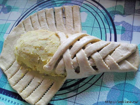 Украшение мясного пирога пошагово Украшение мясного пирога пошагово