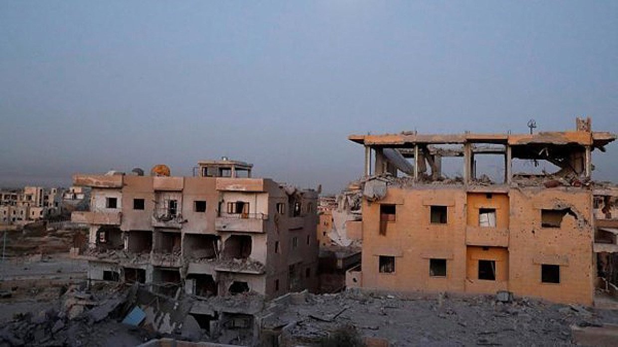 Сирия новости 18 сентября 19.30: жители Ракки нашли тела 9 жертв США, ИГ теряет укрытия в пустыне Дейр-эз-Зора