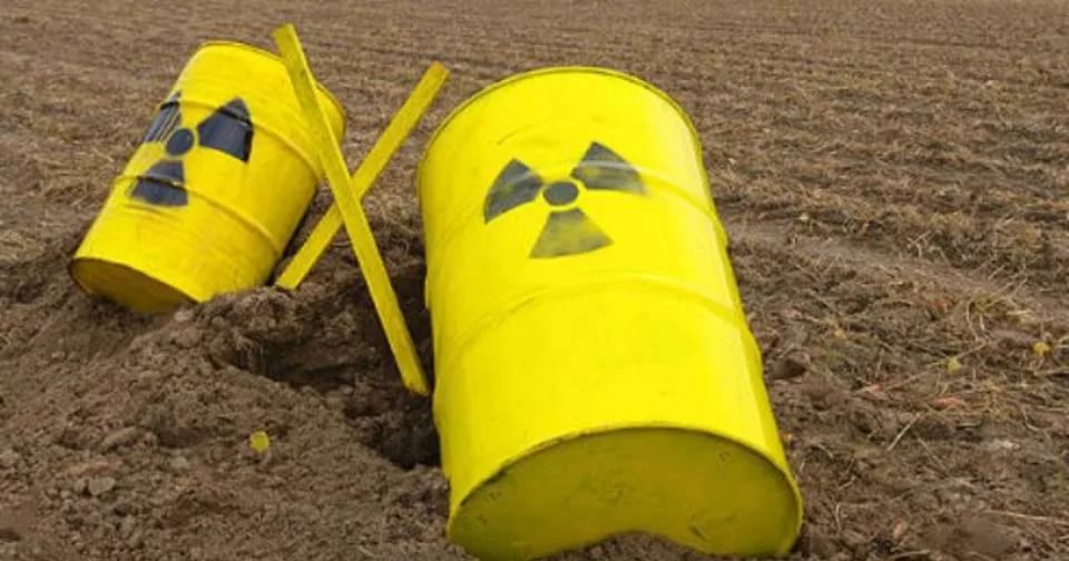 Украина с помощью Запада рискует превратиться в ядерный могильник Украина с помощью Запада рискует превратиться в ядерный могильник