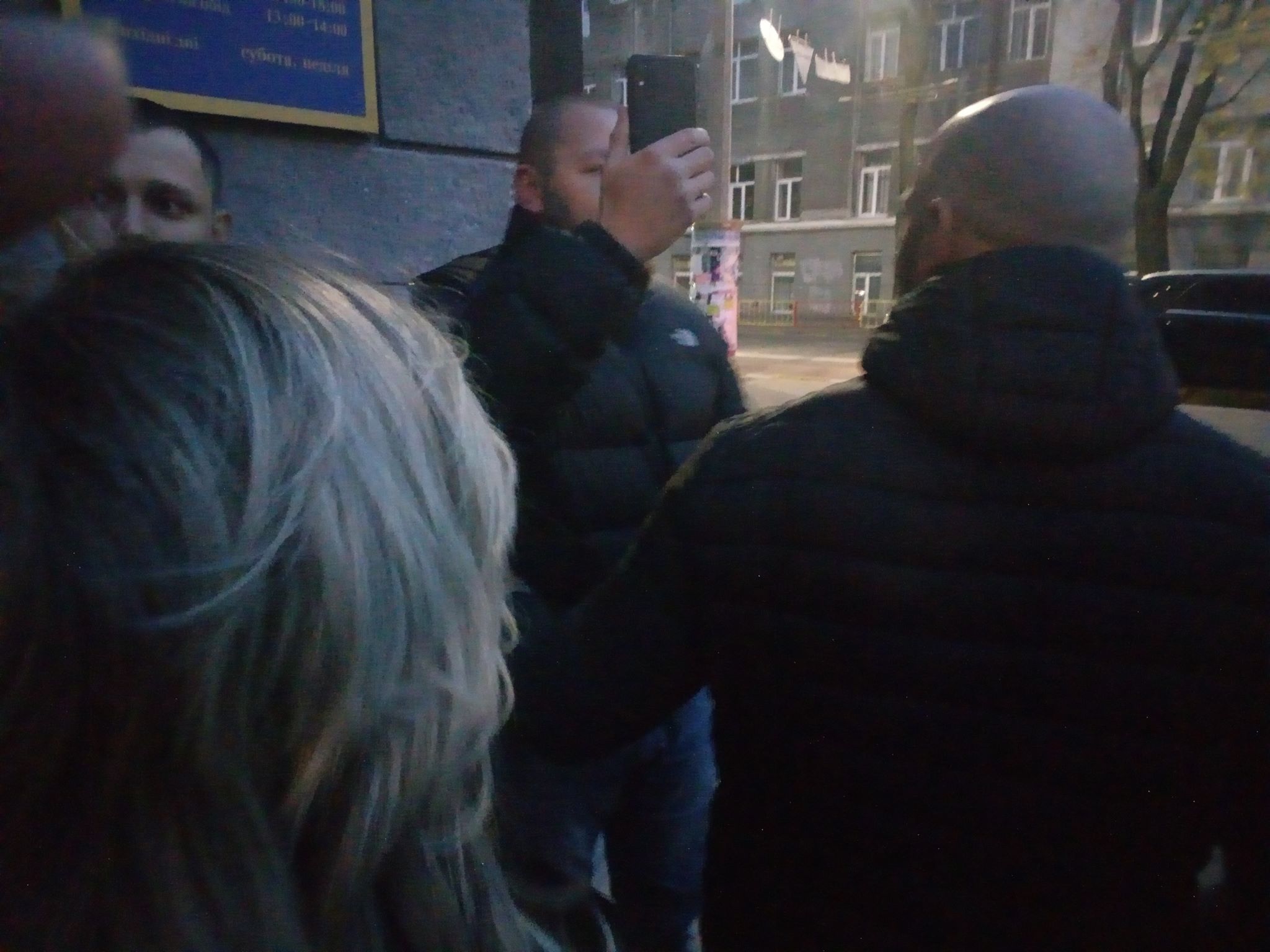 «Реквием по Жукову»: Нациков прогнали — от злобы они сожгли принесенные одесситами цветы