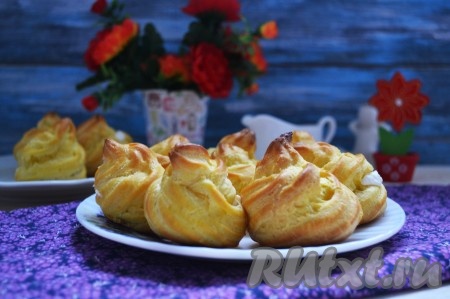 Вкусные, нежные пирожные "Юмбрики" подавайте на стол с чашечкой чая или кофе.