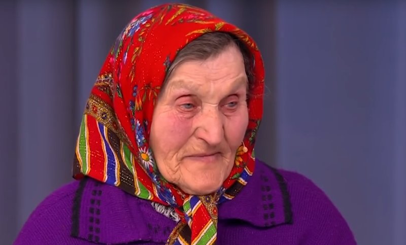 Шнуров купил квартиру пенсионерке, которая 30 лет прожила в конюшне Шнуров купил квартиру пенсионерке, которая 30 лет прожила в конюшне