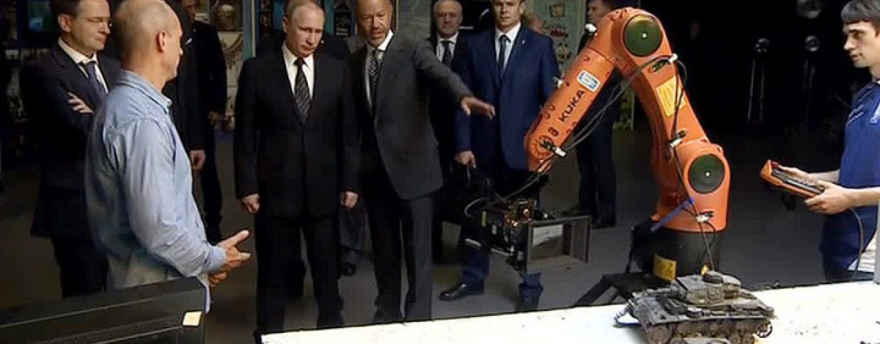 Владимир Путин посетил киностудию «Ленфильм»