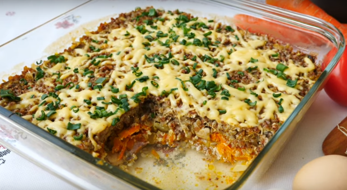 Очень вкусная гречка с куриными бедрышками