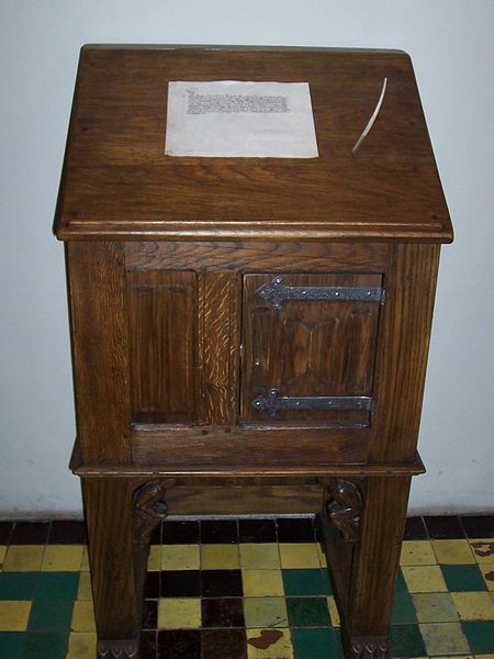 File:Zamek w Malborku - pulpit.jpg