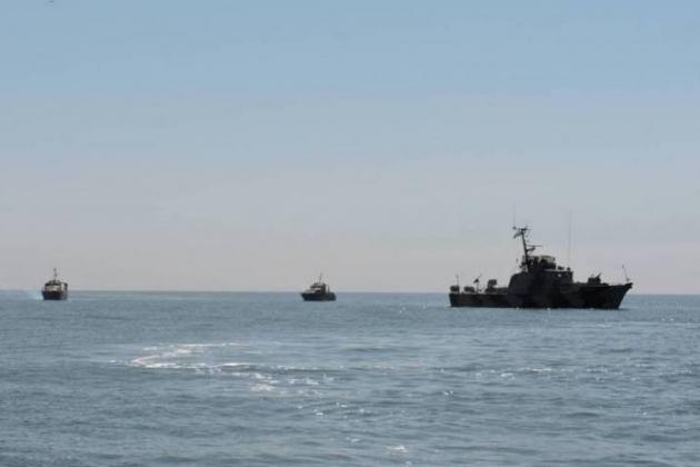 Американский военный корабль, вошедший в Чёрное море, бегством скрылся от ВМФ России. Американский военный корабль, вошедший в Чёрное море, бегством скрылся от ВМФ России.