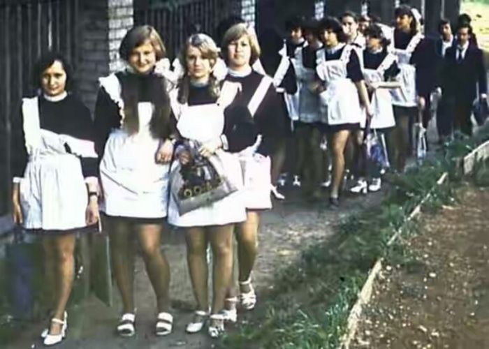 Выпускницы 70-х годов (10 фото) Выпускницы 70-х годов (10 фото)