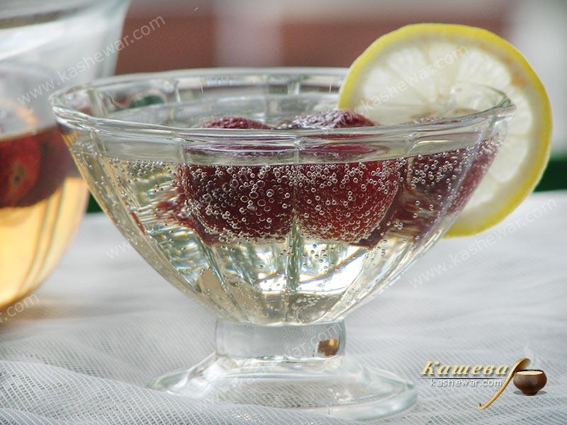 Клубничный крюшон Клубничный крюшон